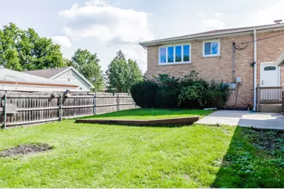 7840 Cronin Avenue, Justice, IL 60458 - Photo 3