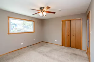 7840 Cronin Ave, Justice, IL 60458 - Photo 25