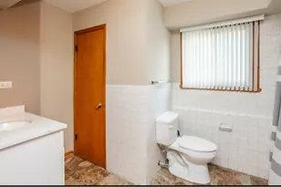 7840 Cronin Ave, Justice, IL 60458 - Photo 15