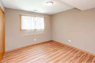 7840 Cronin Ave, Justice, IL 60458 - Photo 13