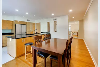 1470 E 56th Street, Chicago, IL 60637 - Photo 9