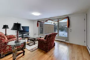 1470 E 56th St, Chicago, IL 60637 - Photo 25