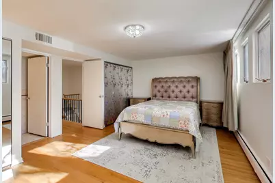 1470 E 56th Street, Chicago, IL 60637 - Photo 13
