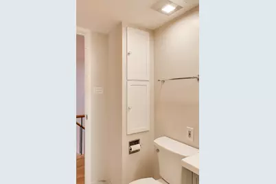 1470 E 56th Street, Chicago, IL 60637 - Photo 23