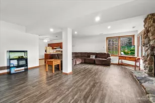 675 White Pine Cir, Lake in the Hills, IL 60156 - Photo 21