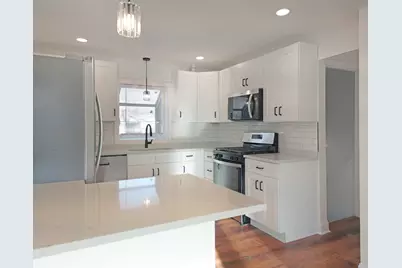 9052 W 92nd Street, Hickory Hills, IL 60457 - Photo 3