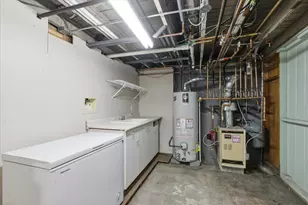 6264 W Peterson Ave, Chicago, IL 60646 - Photo 29