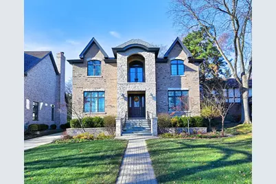 130 Oxford Avenue, Clarendon Hills, IL 60514 - Photo 1