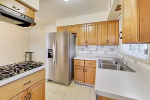 [Address not provided], Morton Grove, IL 60053 - Photo 15