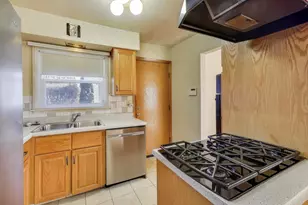 [Address not provided], Morton Grove, IL 60053 - Photo 19