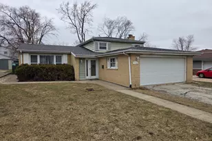 756 W Millers Rd, Des Plaines, IL 60016 - Photo 1