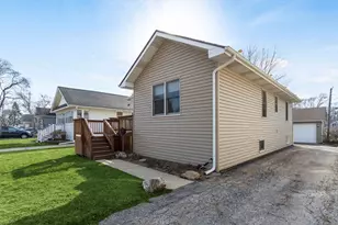 140 N Elroy Ave, Bartlett, IL 60103 - Photo 19