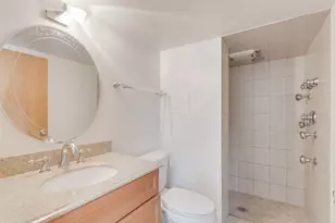 140 N Elroy Ave, Bartlett, IL 60103 - Photo 11