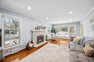 175 S Fairview Ave, Elmhurst, IL 60126 - Photo 5