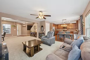 340 Town Center Blvd, Gilberts, IL 60136 - Photo 7