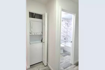 6 Parkside Court #2, Vernon Hills, IL 60061 - Photo 5