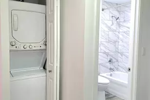 6 Parkside Ct, Vernon Hills, IL 60061 - Photo 5