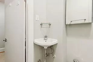 1040 W Balmoral Ave, Chicago, IL 60640 - Photo 23