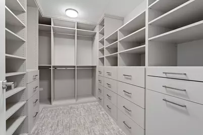 950 N Michigan Avenue #4605, Chicago, IL 60611 - Photo 25