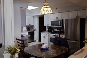 8650 N Shermer Rd, Niles, IL 60714 - Photo 5