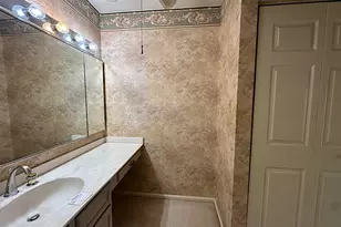 19W244 Governors Trail, Oak Brook, IL 60523 - Photo 9