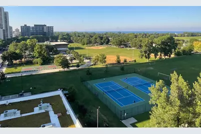 4343 N Clarendon Avenue #1018, Chicago, IL 60613 - Photo 5