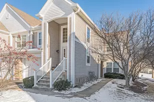 876 Brompton Ct, Carol Stream, IL 60188 - Photo 1