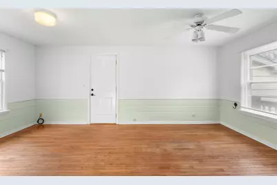 4715 W Crystal Lake Road, McHenry, IL 60050 - Photo 11