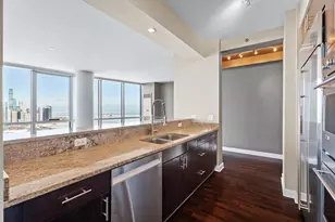 1211 S Prairie Ave, Chicago, IL 60605 - Photo 15