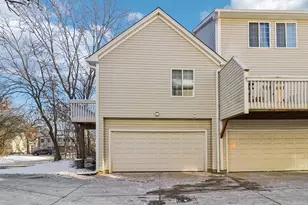 241 W Whispering Oaks Ln, Round Lake, IL 60073 - Photo 29