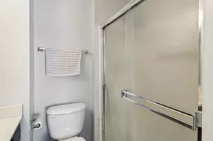 241 W Whispering Oaks Ln, Round Lake, IL 60073 - Photo 25