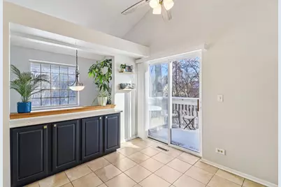 241 W Whispering Oaks Lane, Round Lake, IL 60073 - Photo 9