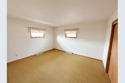 1605 Sharon Road, Streator, IL 61364 - Photo 11