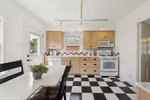 410 Leitch Ave, La Grange, IL 60525 - Photo 9