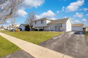 1712 Mandan Village Dr, Plainfield, IL 60586 - Photo 27