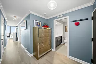 1030 N State St, Chicago, IL 60610 - Photo 13