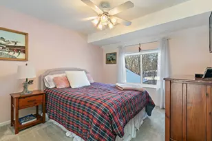 529 White Oak Ln, Lake Barrington, IL 60010 - Photo 17