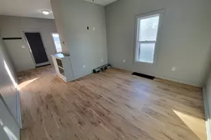 533 Deleon St, Ottawa, IL 61350 - Photo 3