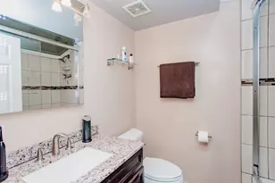 5039 Warren St, Skokie, IL 60077 - Photo 19