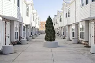 5039 Warren St, Skokie, IL 60077 - Photo 1