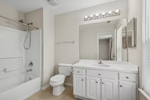 836 Lewisburg Ln, Aurora, IL 60504 - Photo 15