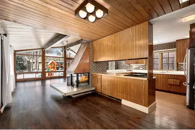 9024 Karlov Avenue, Skokie, IL 60076 - Photo 7