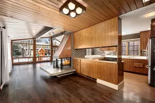 9024 Karlov Ave, Skokie, IL 60076 - Photo 7