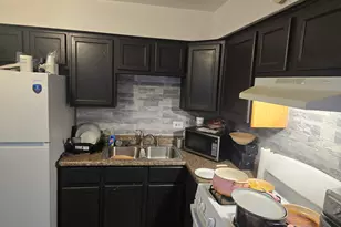 173 Williamsburg Rd, Country Club Hills, IL 60478 - Photo 3