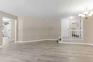 17236 Ridgeland Ave, Tinley Park, IL 60477 - Photo 9