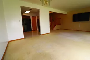 18 Forest Wood Ln, Park Forest, IL 60466 - Photo 9