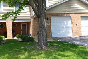 18 Forest Wood Ln, Park Forest, IL 60466 - Photo 1