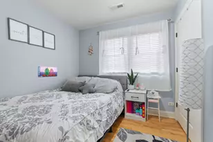 3015 N 76th Ct, Elmwood Park, IL 60707 - Photo 15