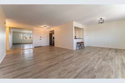 10015 Beverly Drive #404, Skokie, IL 60076 - Photo 5