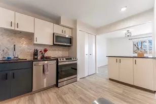 10015 Beverly Dr, Skokie, IL 60076 - Photo 7